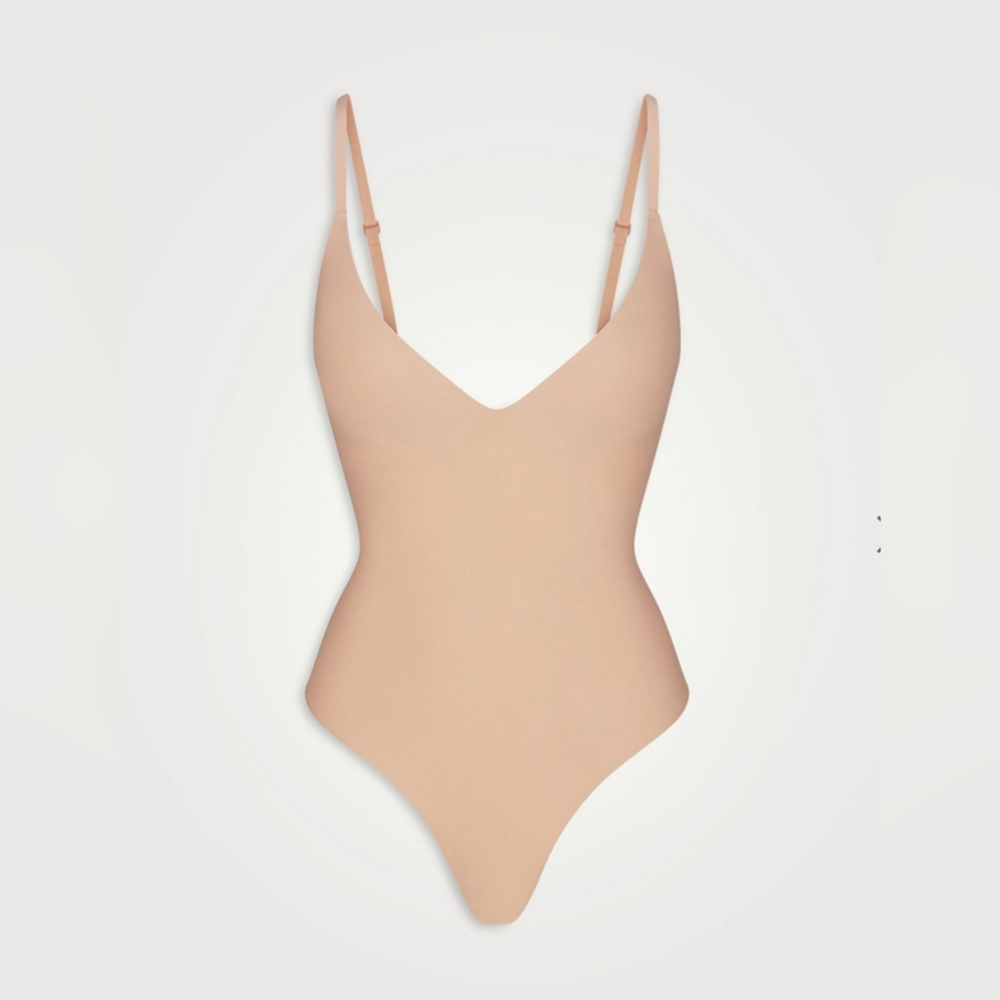 BNWT Skims Body Push-Up Thong Bodysuit In Clay